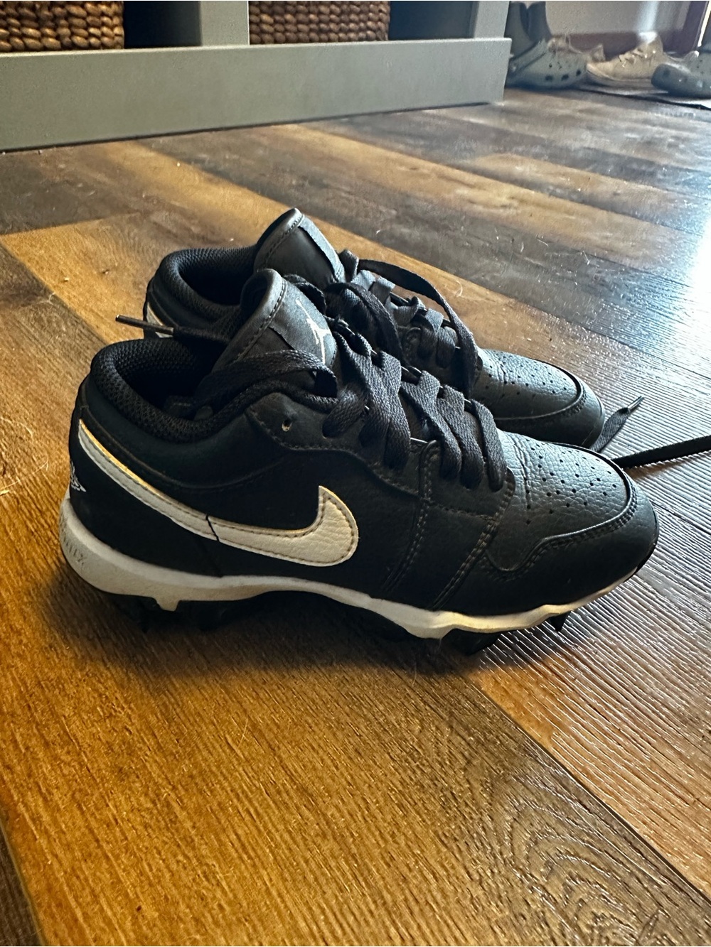 Jordan 1 Low Youth Cleat - Black & White